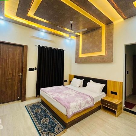 Lotus Palm Retreat - Full Villa Ujjain Exterior foto