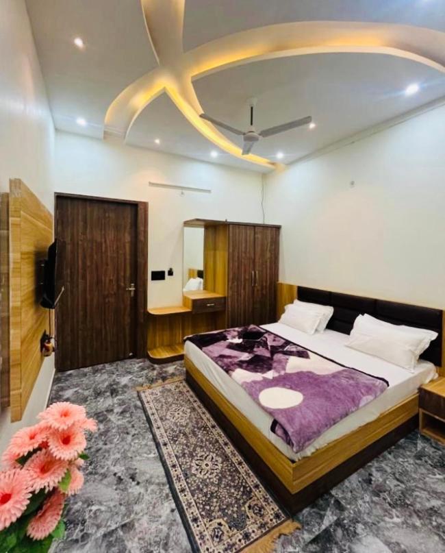 Lotus Palm Retreat - Full Villa Ujjain Exterior foto